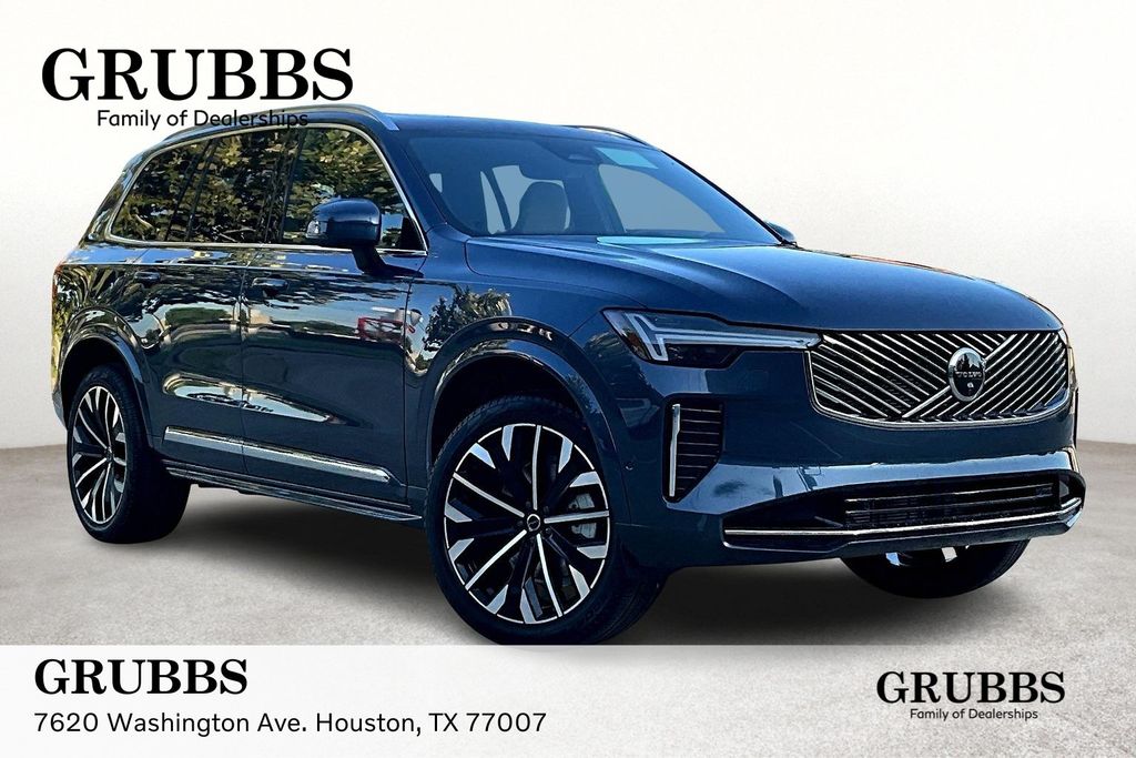 2026 Volvo XC90 Plus's photo