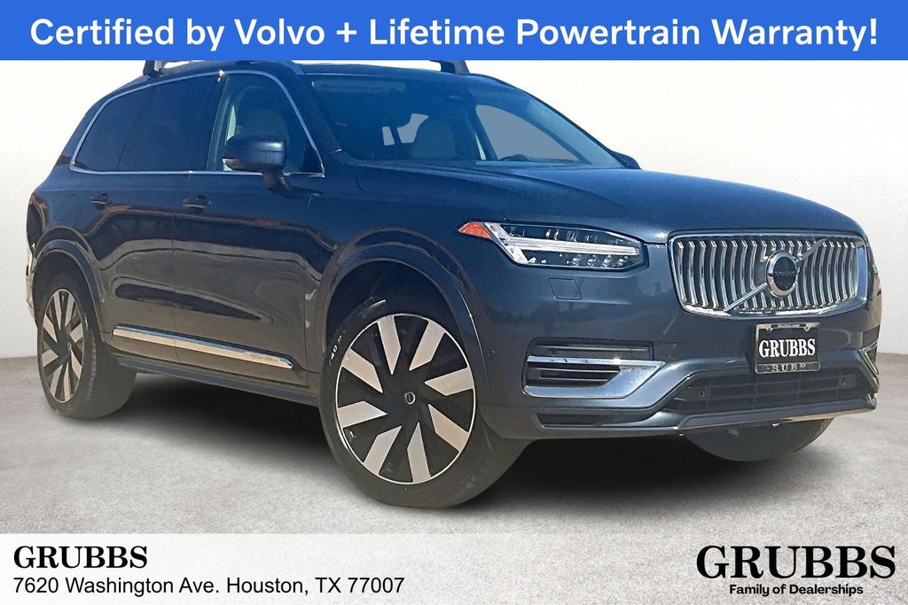 2023 Volvo XC90 T8 Recharge Ultimate Bright Theme 4WD's photo