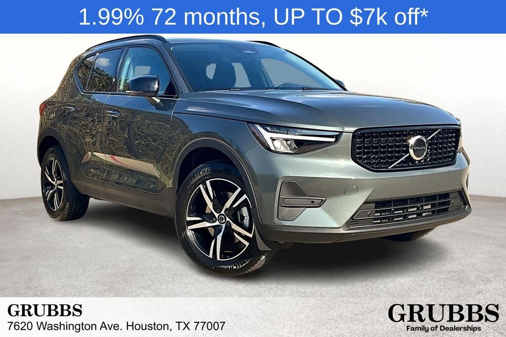 New 2026 Volvo XC40 B5 Core SUV