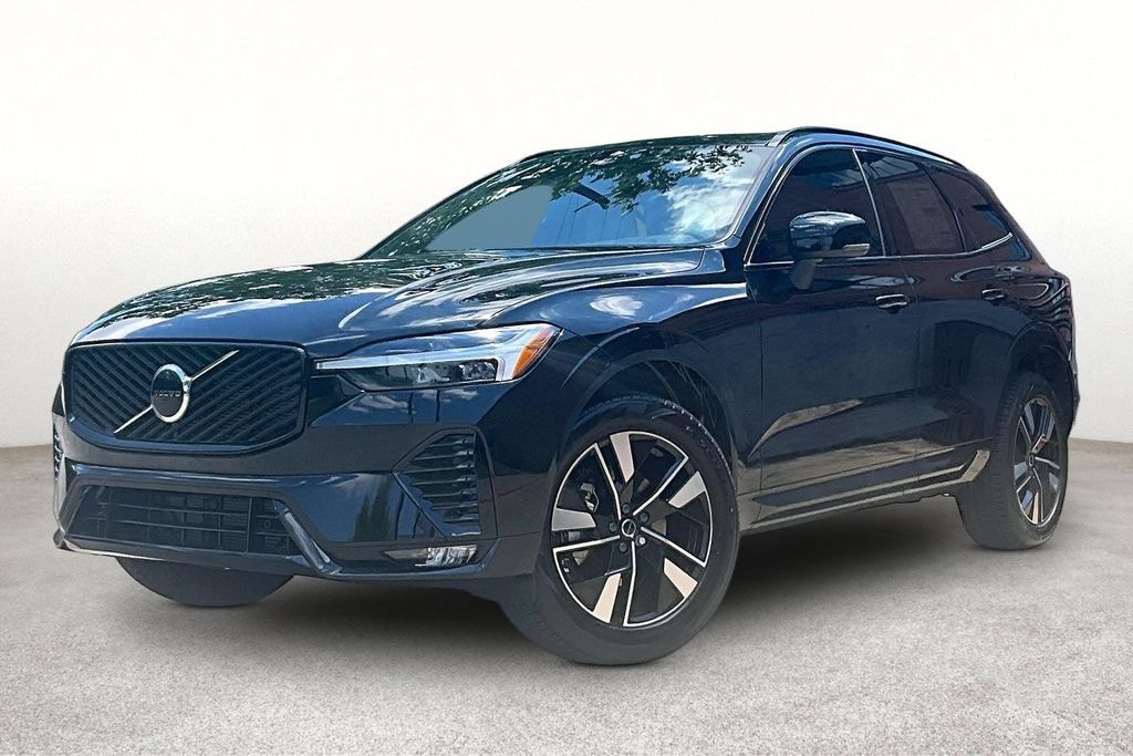 New 2026 Volvo XC60 B5 Core SUV