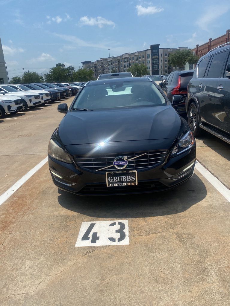 2017 Volvo V60 Premier