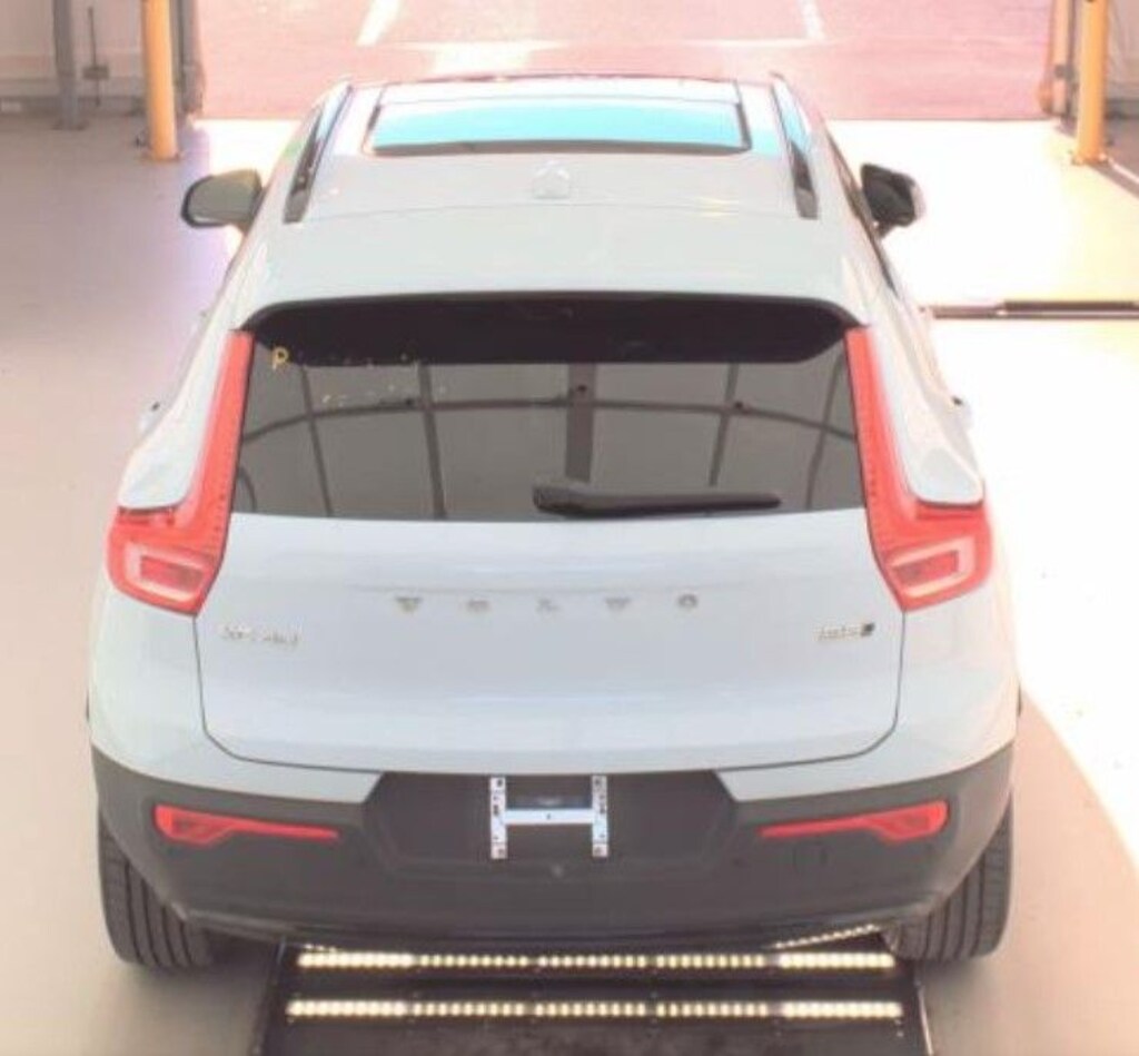 Used 2025 Volvo XC40 B5 Plus Dark Theme SUV