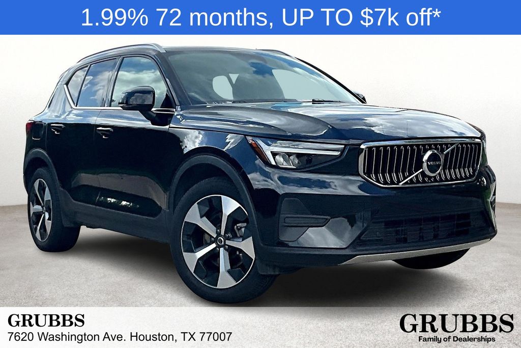2025 Volvo XC40