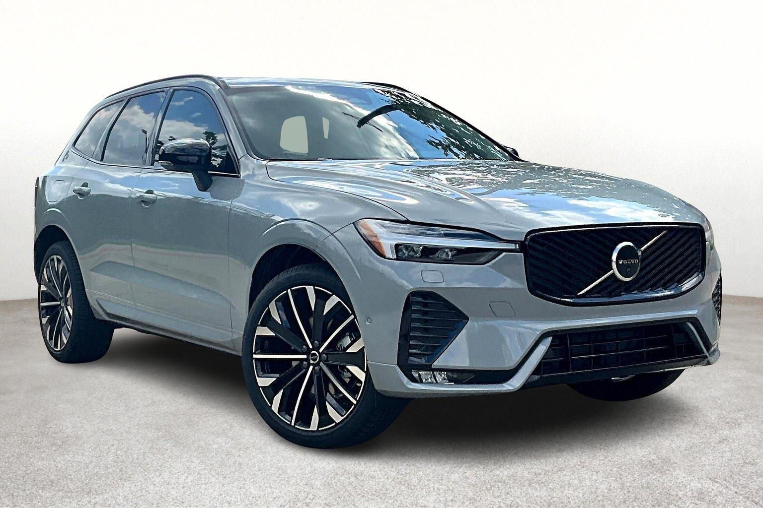2026 Volvo XC60 B5 photo 2