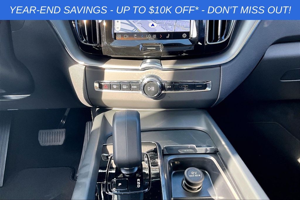 2025 Volvo XC60 Core - Photo 40