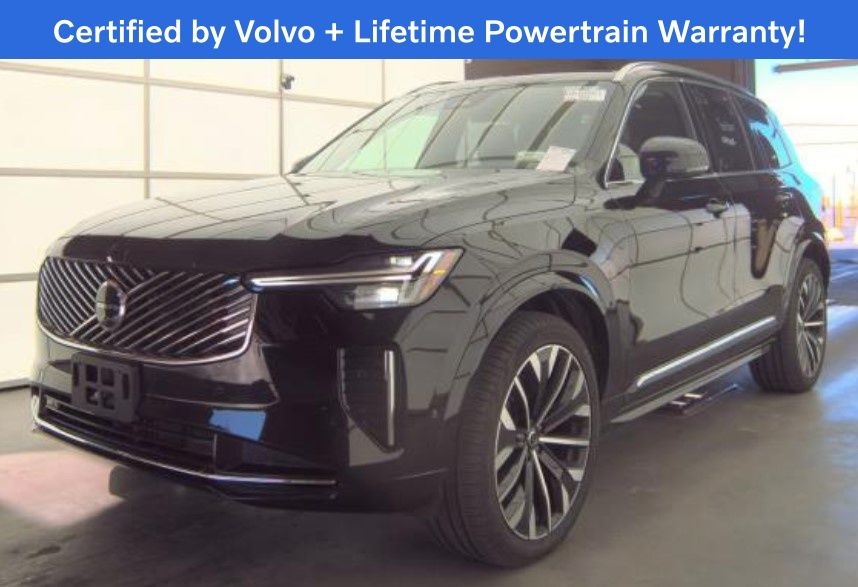 2025 Volvo XC90 Plus's photo