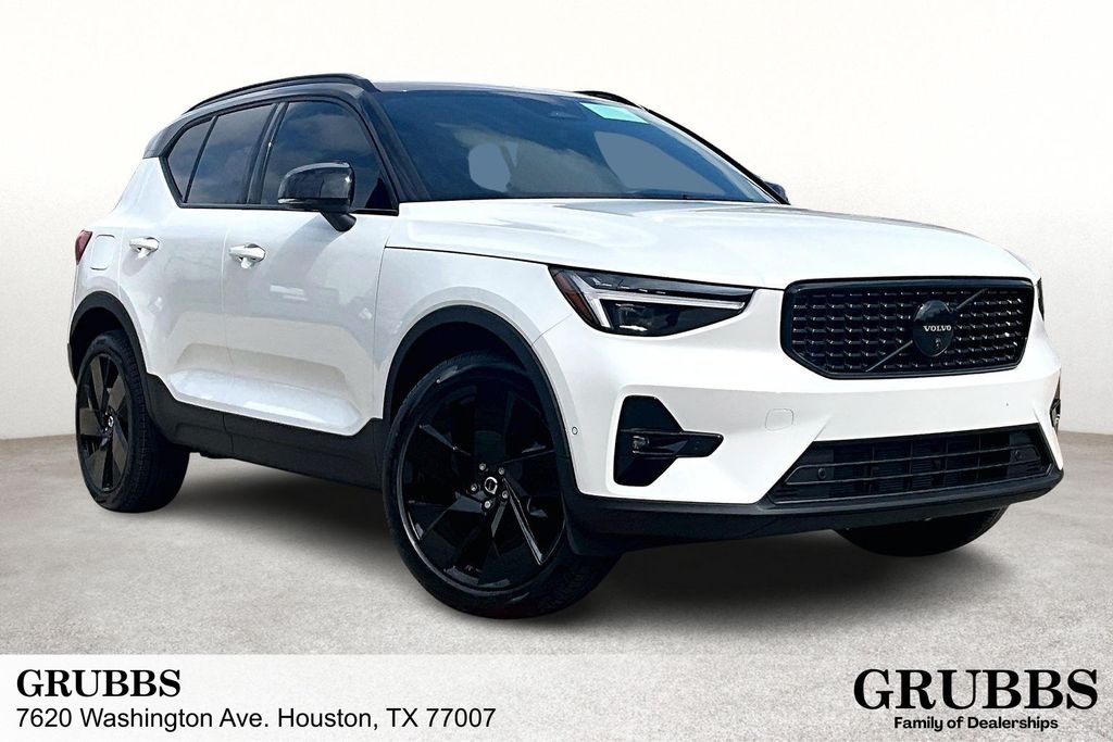 2026 Volvo XC40