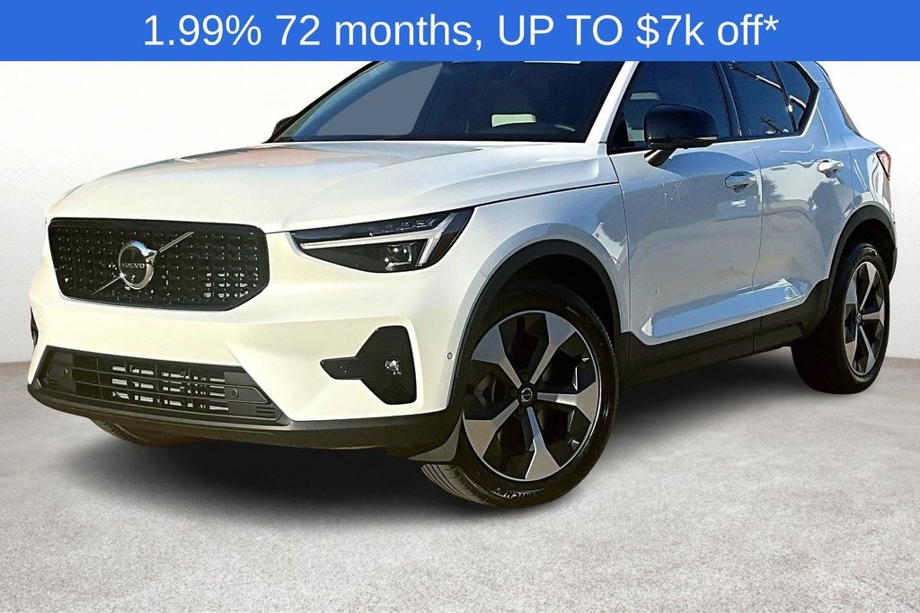 New 2026 Volvo XC40 B5 Plus SUV