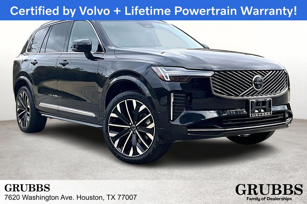 2025 Volvo XC90 Plus's photo