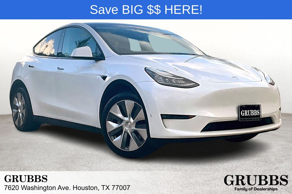 2023 Tesla Model Y Long Range's photo