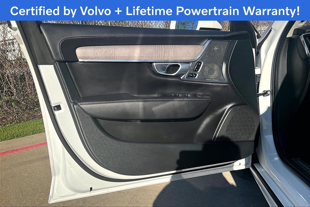 2024 Volvo S90 23