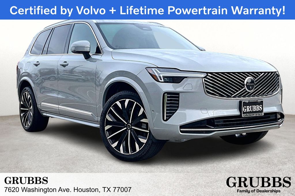 2025 Volvo XC90 B5 Plus Bright 4WD's photo