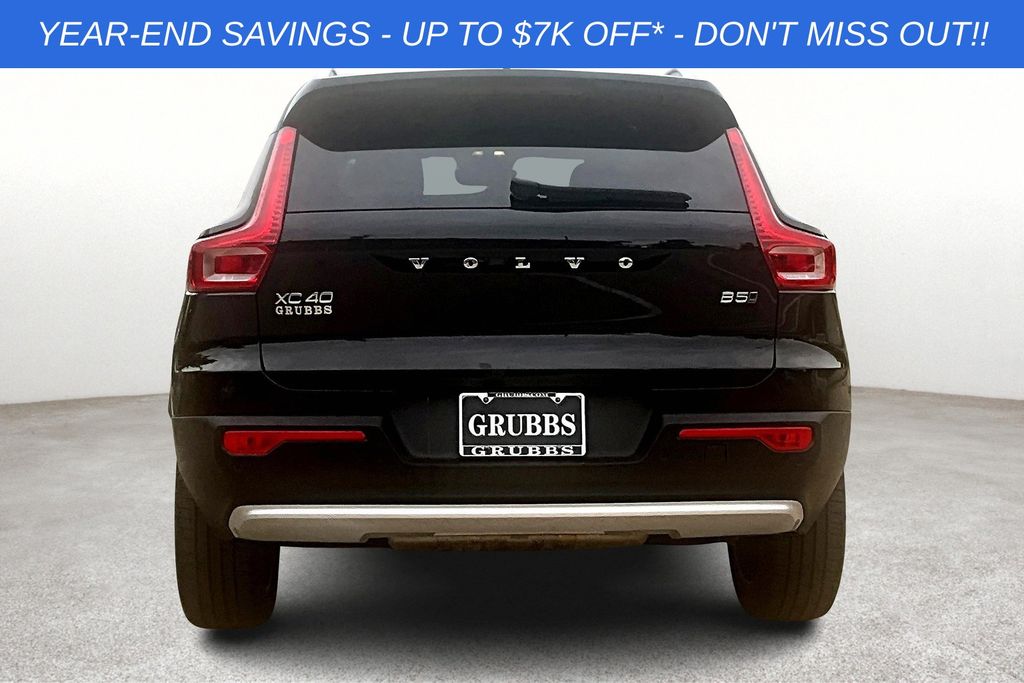 2025 Volvo XC40 Core - Photo 7