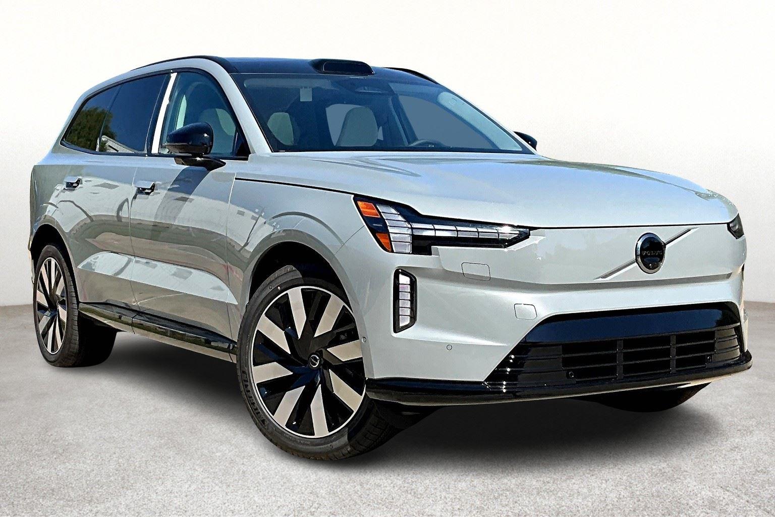 2025 Volvo EX90 Twin Motor Plus photo 2