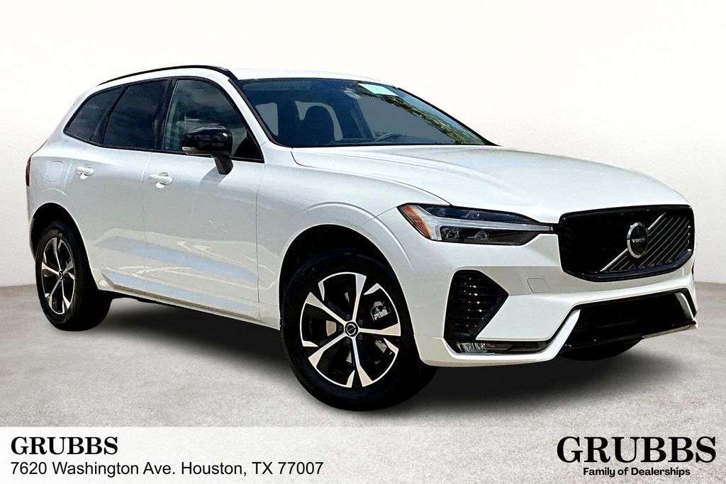 2026 Volvo XC60 Core's photo