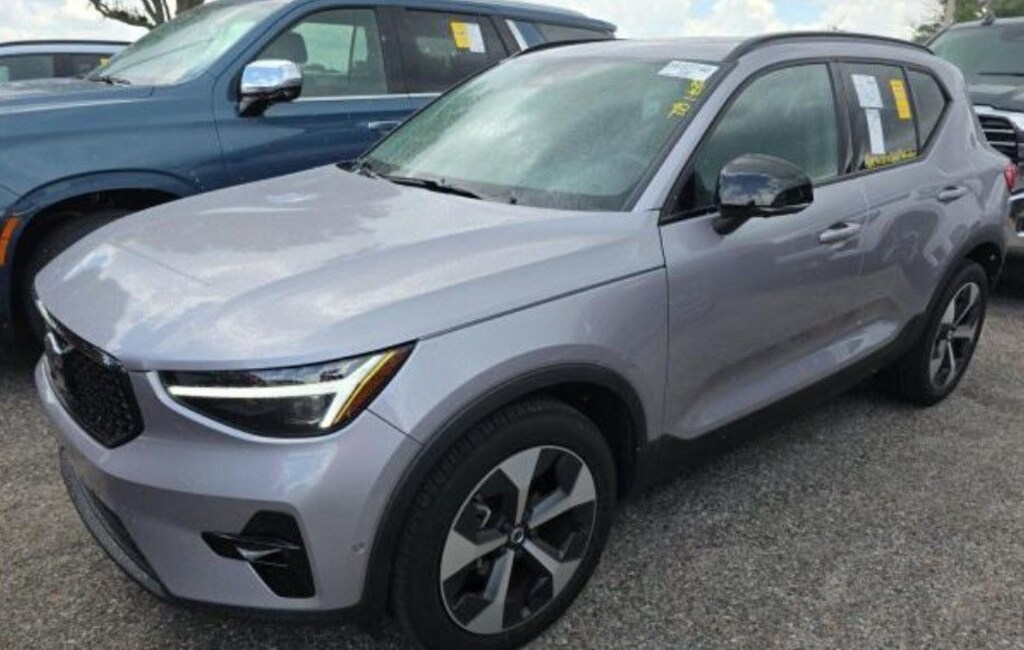 Used 2026 Volvo XC40 B5 Plus SUV