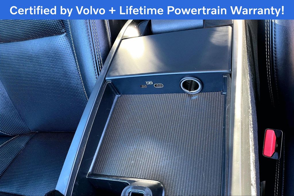 2024 Volvo S90 33