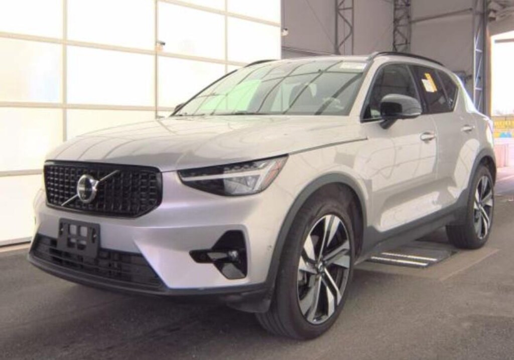 Used 2025 Volvo XC40 Plus Dark Theme SUV