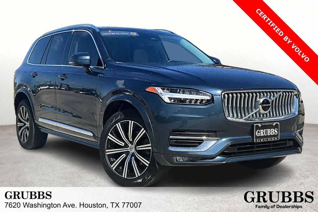 2023 Volvo XC90 Plus's photo