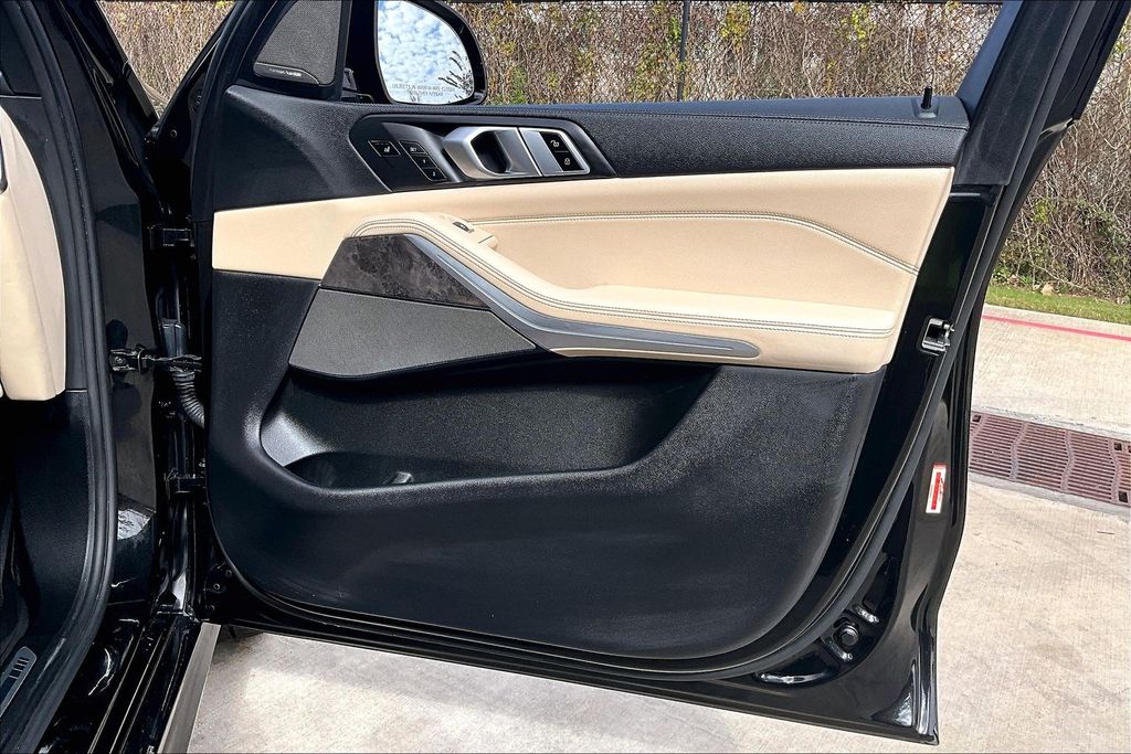 2021 BMW X5 M50i - Photo 26