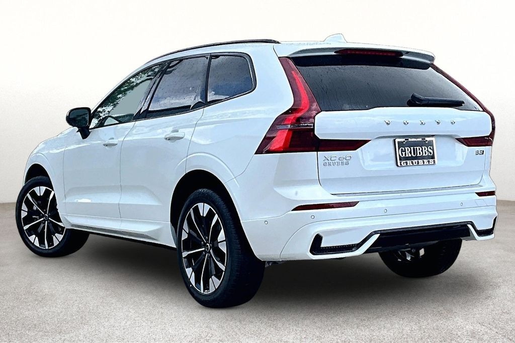 New 2026 Volvo XC60 B5 Plus SUV