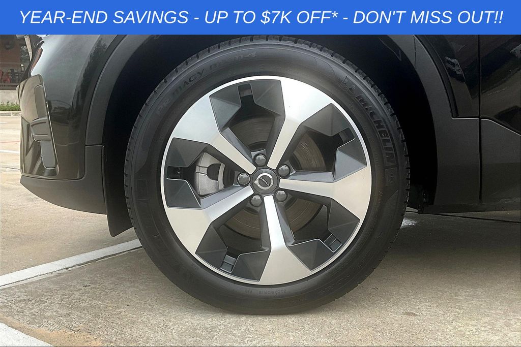 2025 Volvo XC40 Core - Photo 30