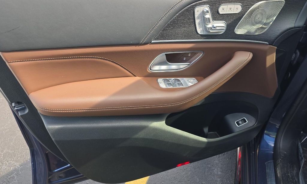 2024 Mercedes Benz GLE 63 S photo 3