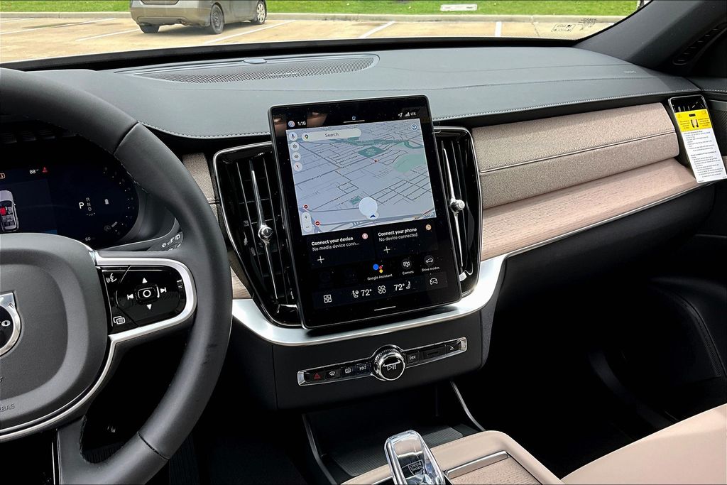 2026 Volvo XC90 Plus - Photo 13