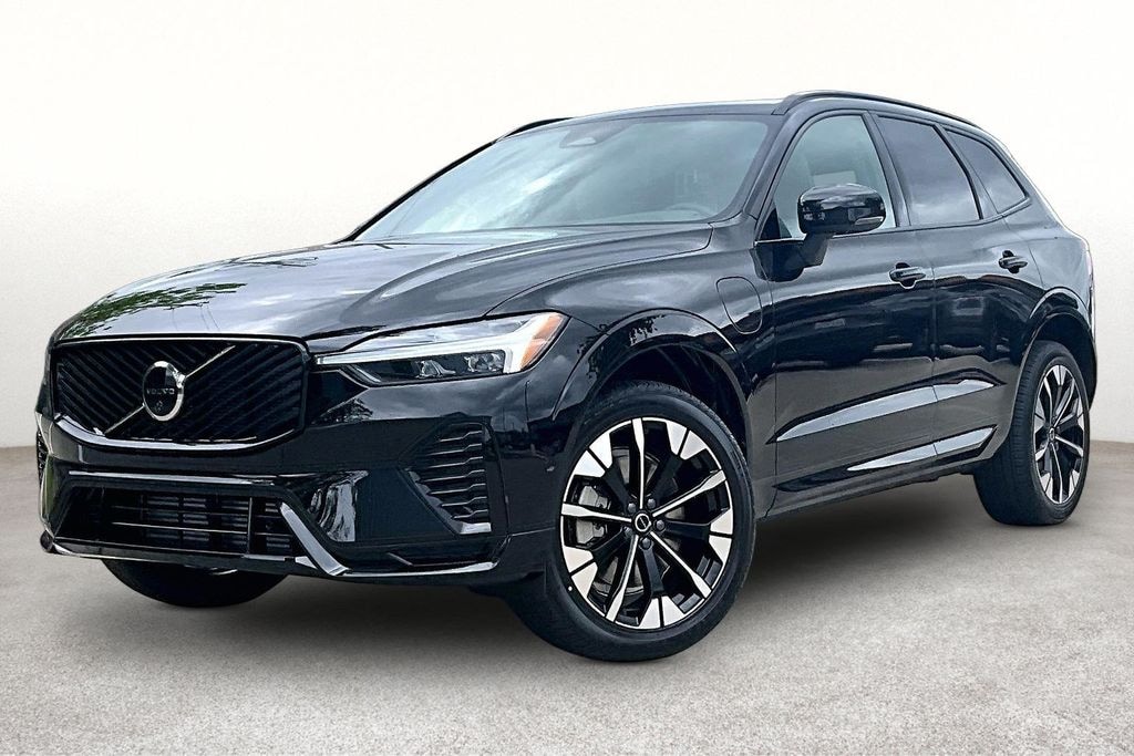 New 2026 Volvo XC60 plug-in hybrid T8 Plus SUV