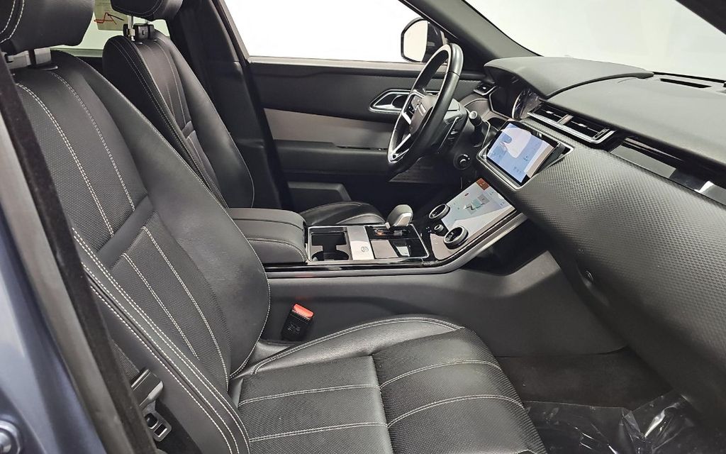 2023 Land Rover Range Rover Velar R-Dynamic S photo 2