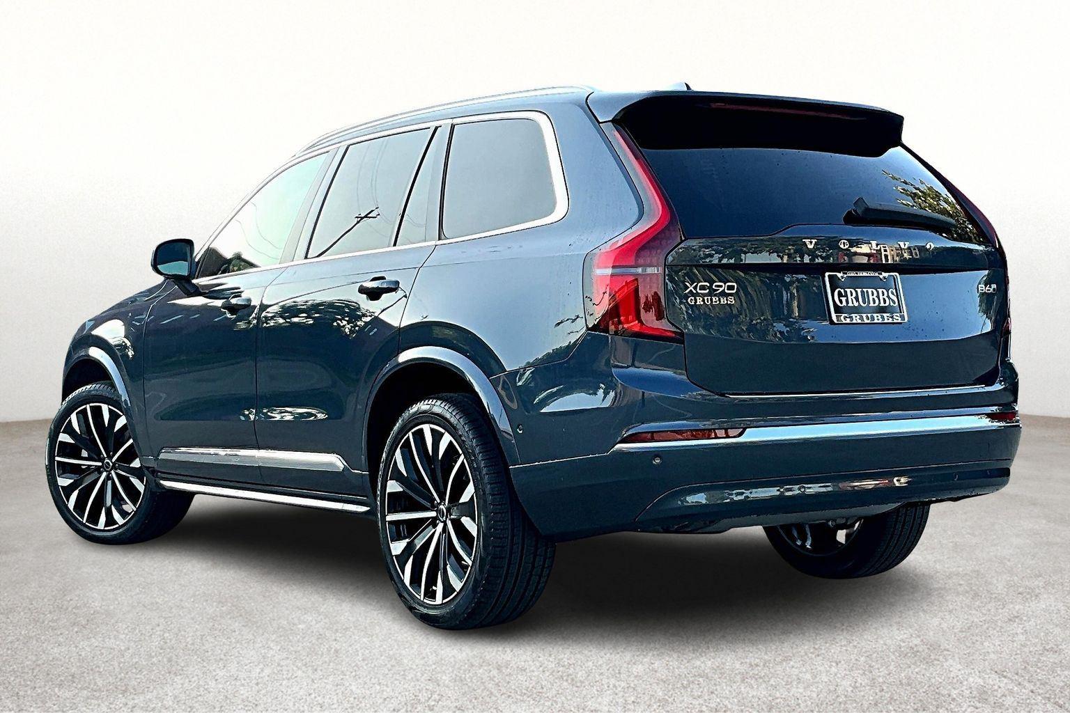 2026 Volvo XC90 Plus photo 3