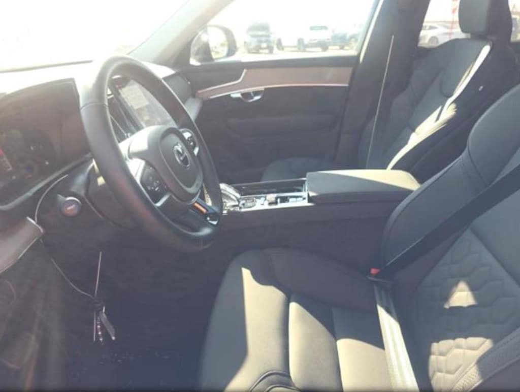 Used 2025 Volvo XC90 Plus SUV