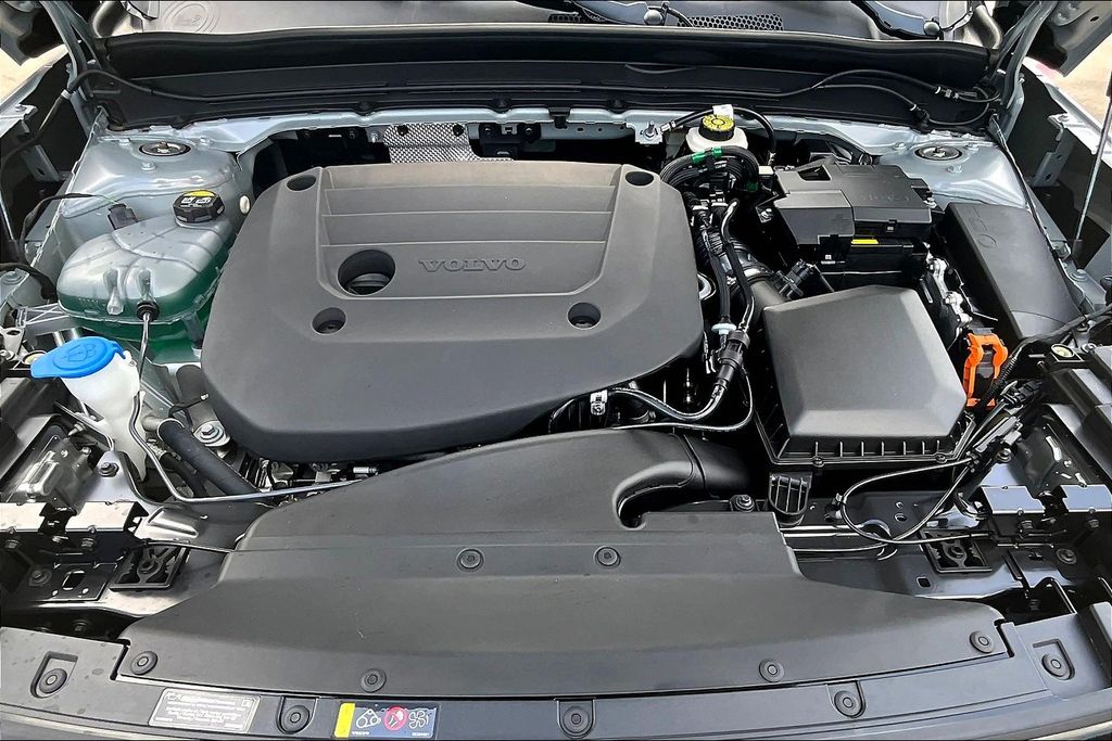 2026 Volvo XC40 Plus - Photo 22