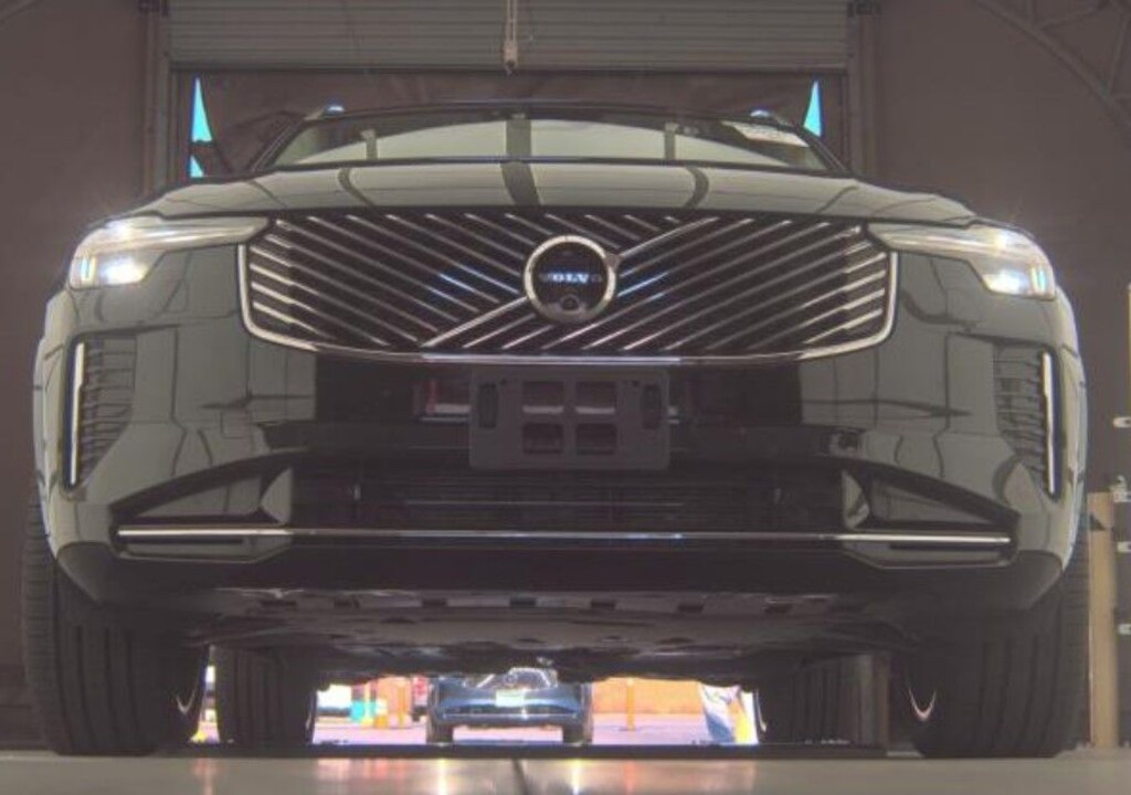 Used 2025 Volvo XC90 B6 Plus 7-Seater SUV