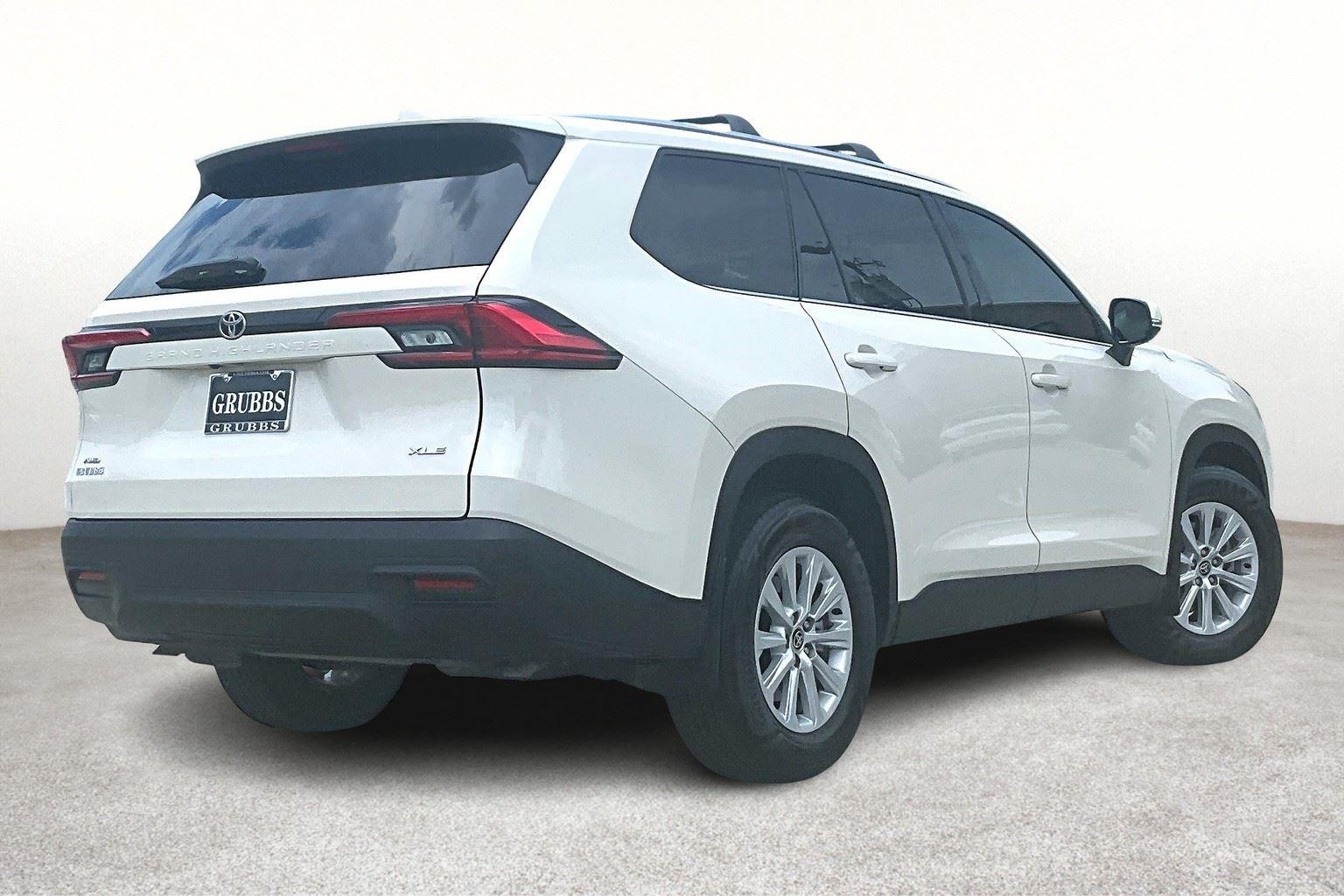 2024 Toyota Grand Highlander XLE photo 2