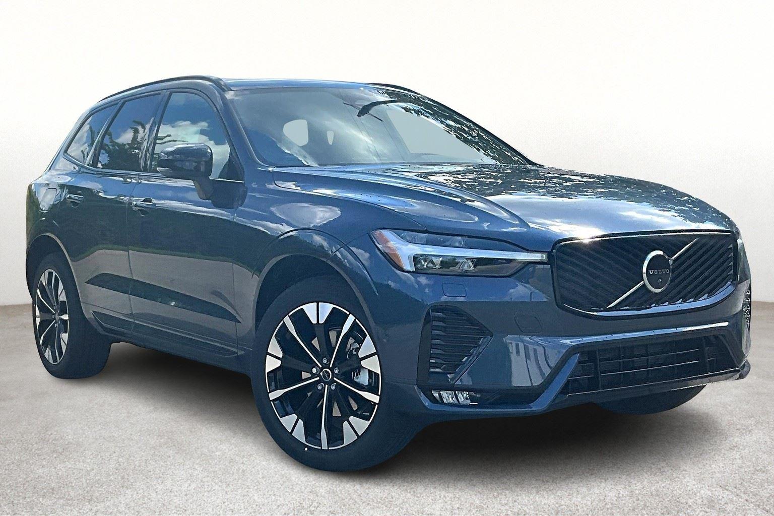2026 Volvo XC60 B5 Plus photo 2