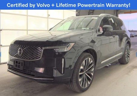2025 Volvo XC90 Plus's photo