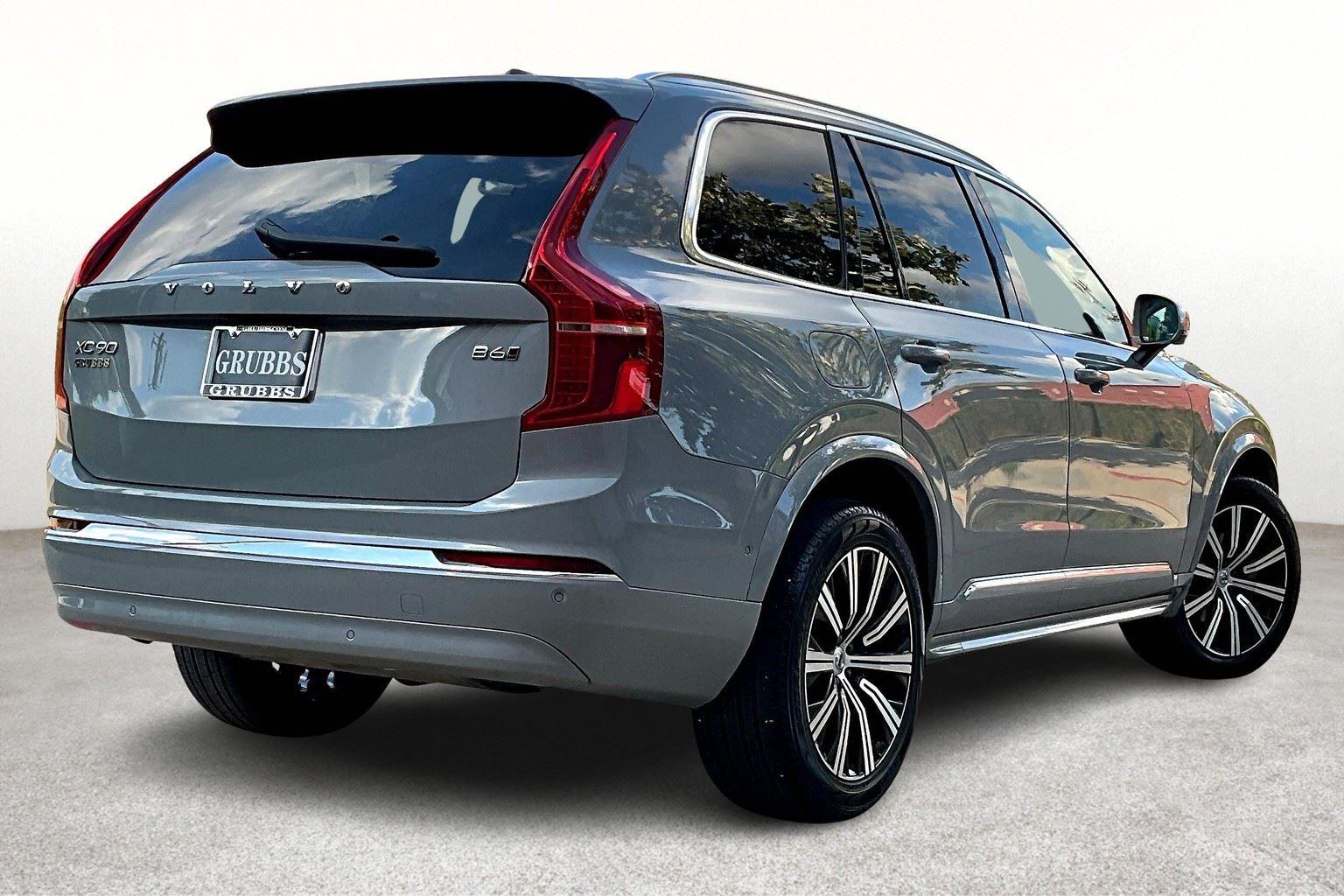2025 Volvo XC90 Plus photo 2
