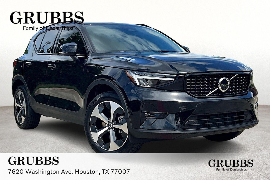 New 2026 Volvo XC40 B4 Plus SUV