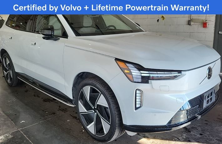 2025 Volvo EX90 Ultra's photo