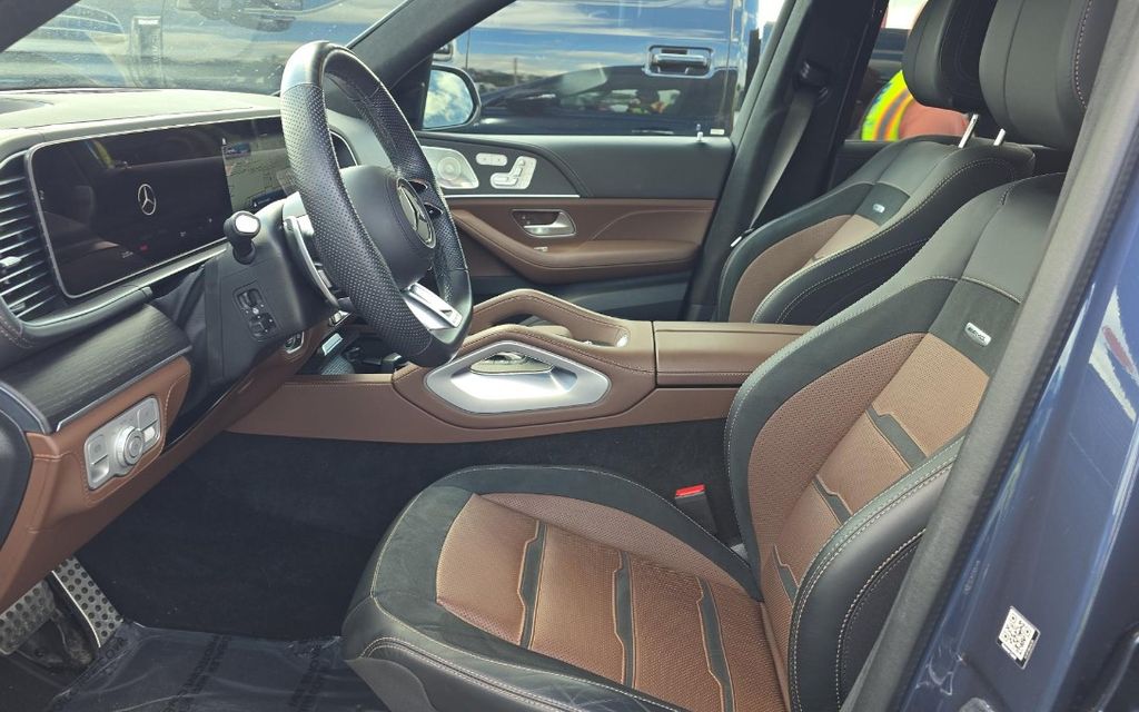2024 Mercedes Benz GLE 63 S photo 2