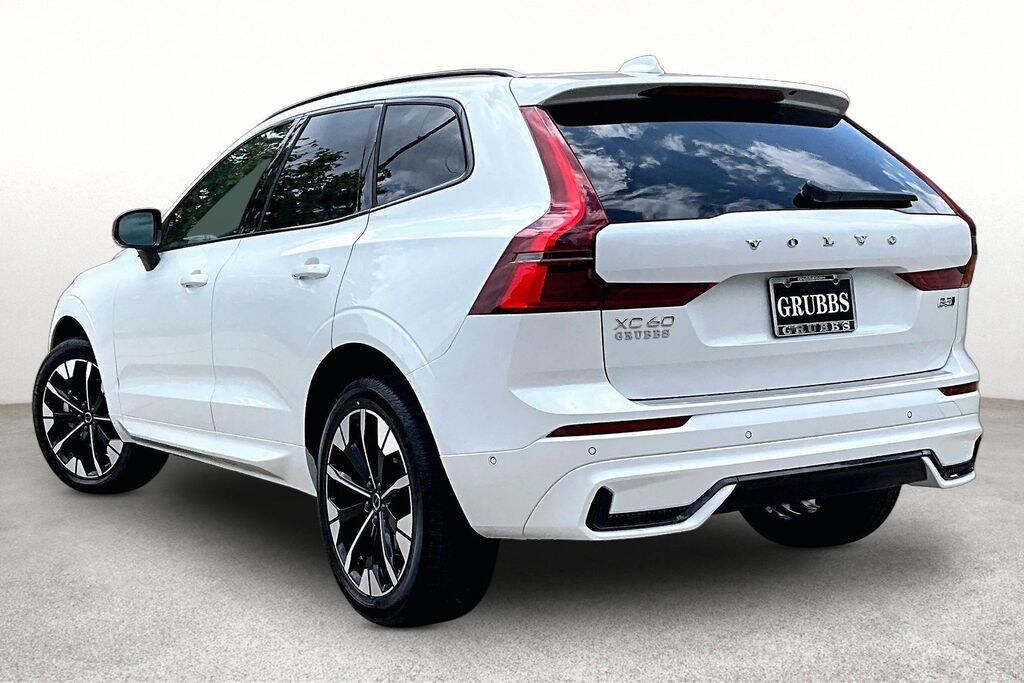 New 2026 Volvo XC60 B5 Plus SUV