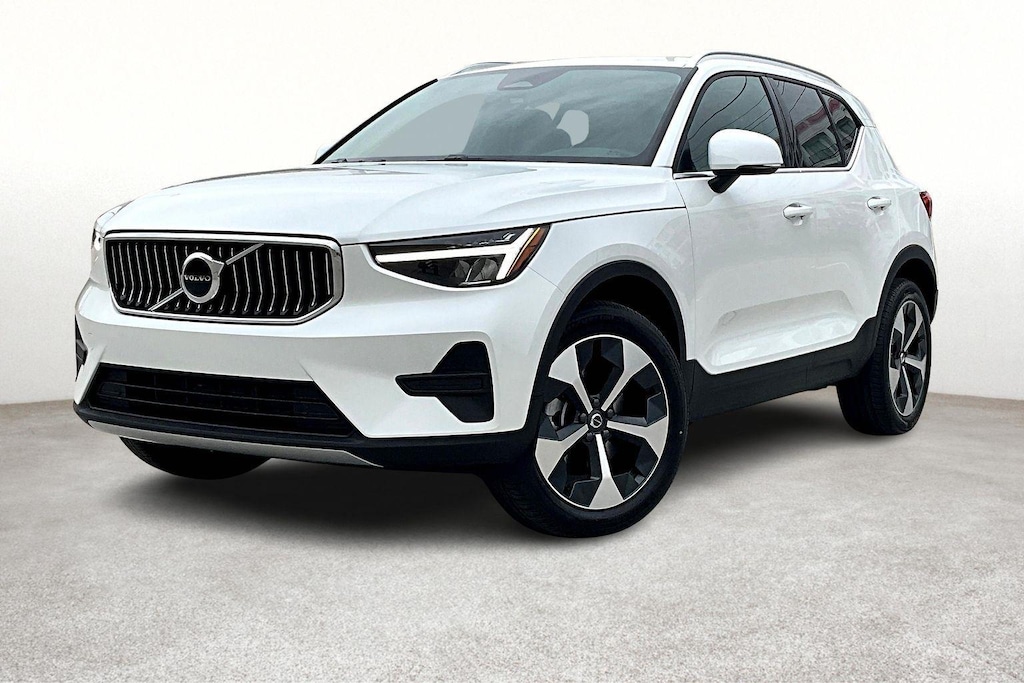 New 2025 Volvo XC40 B5 Core Bright Theme SUV