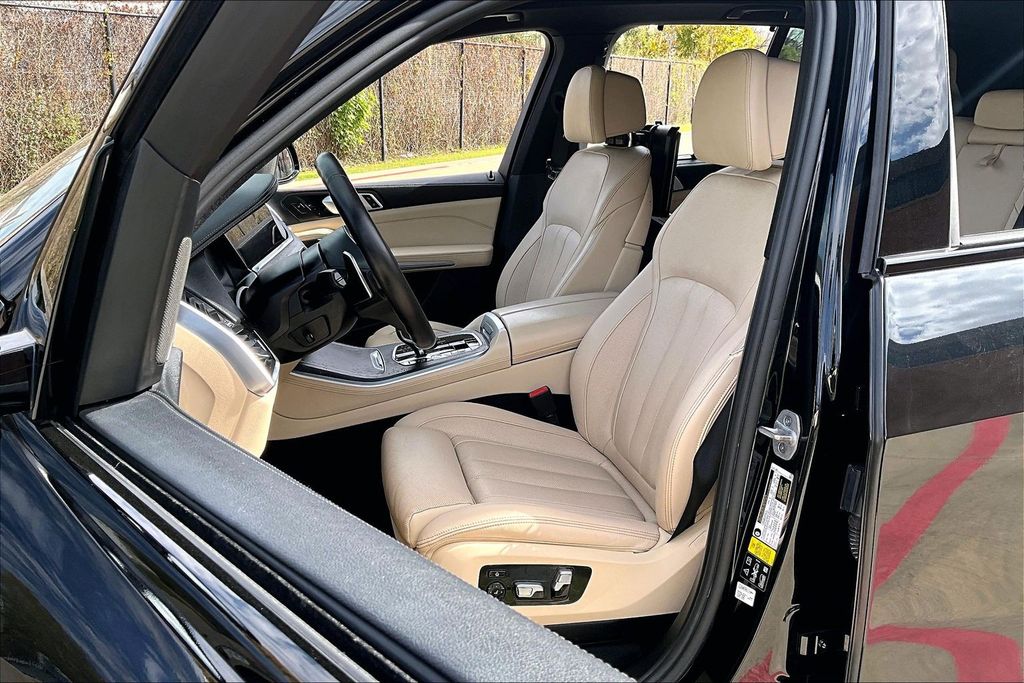 2021 BMW X5 M50i - Photo 34