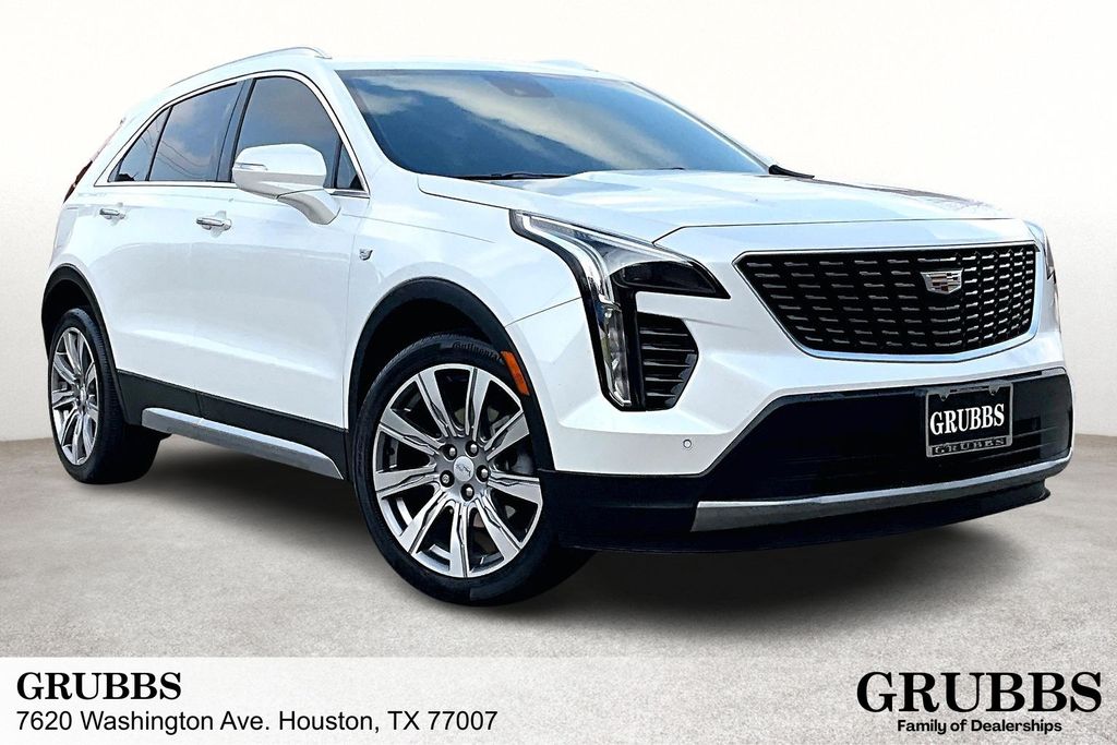2022 Cadillac XT4 Premium Luxury
