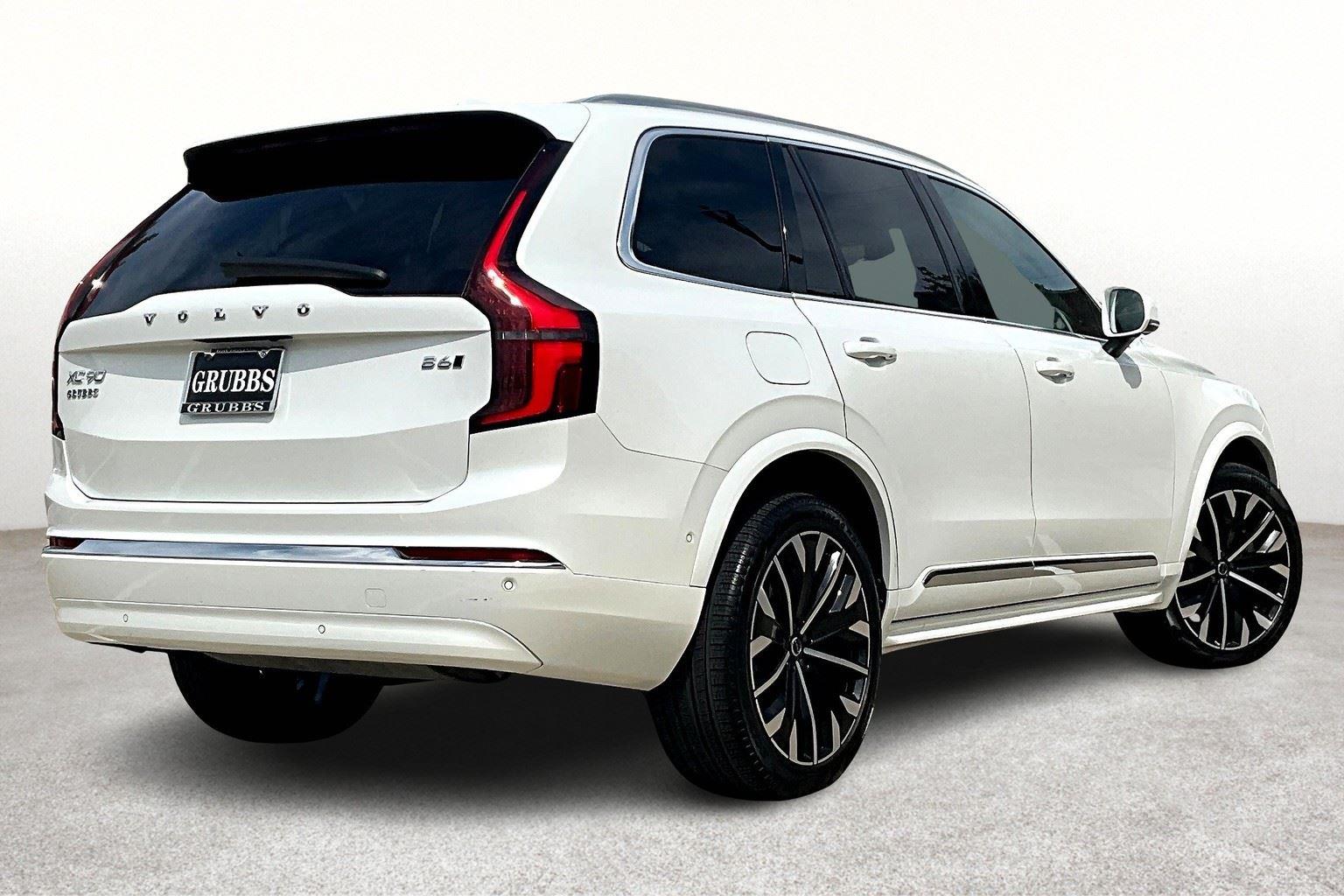 2025 Volvo XC90 Plus photo 2