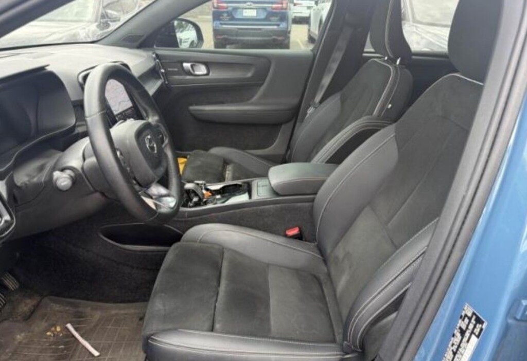 Used 2023 Volvo C40 Recharge Pure Electric Ultimate SUV