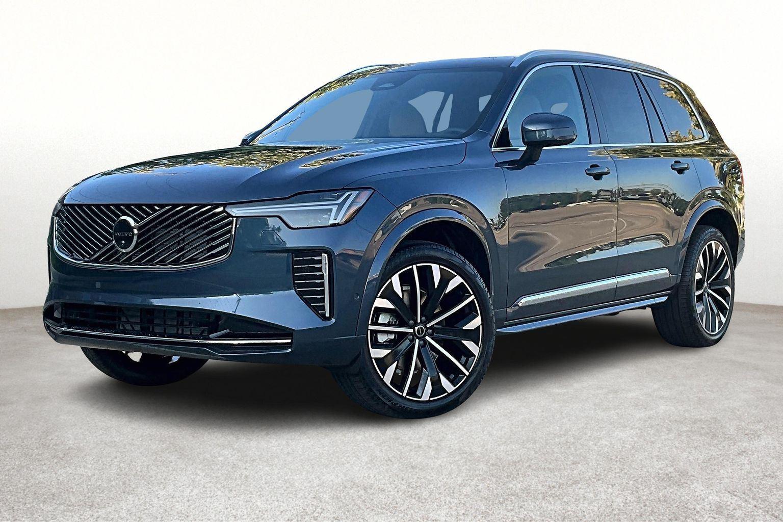 2026 Volvo XC90 Plus photo 2