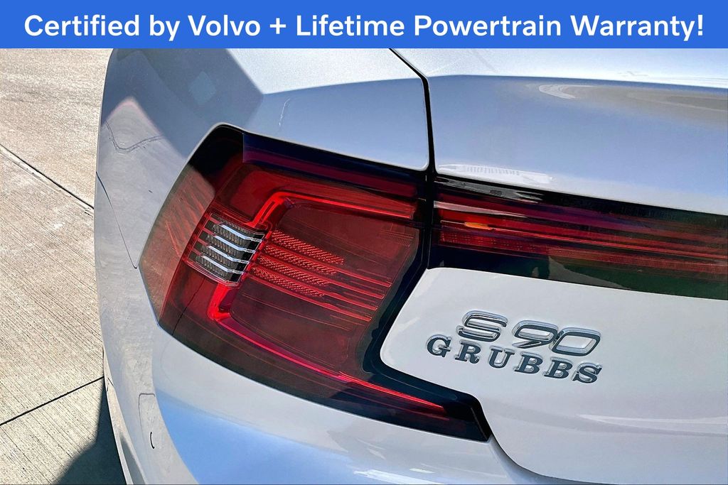 2024 Volvo S90 39