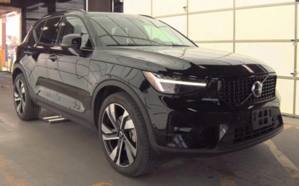 Used 2025 Volvo XC40 Plus Dark Theme SUV